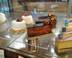 夫のお誕生日だったので　名古屋市中区　アズュールのケーキ